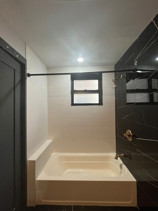 Photo - 63 Vroom St Unit 1R