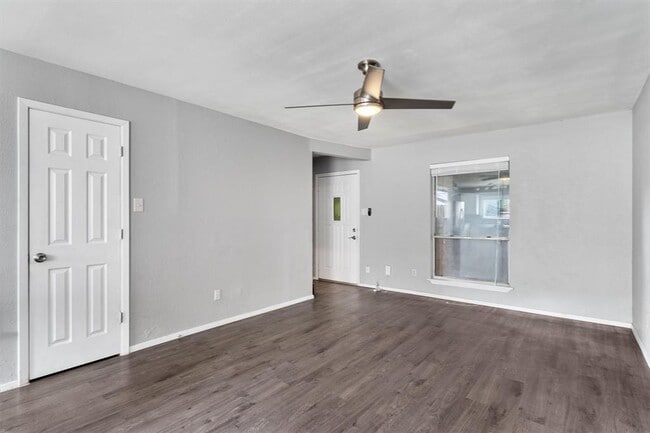 Building Photo - 3415 Menchaca Rd Unit 113