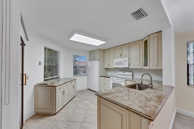 Photo - 6698 Montego Bay Blvd Unit F