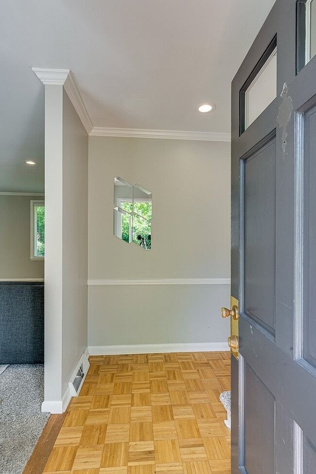 Photo - 8013 Warner Rd