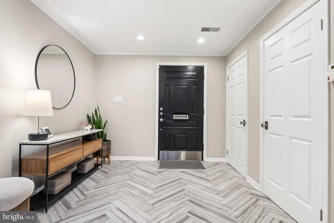 Photo - 2729 Unicorn Ln NW