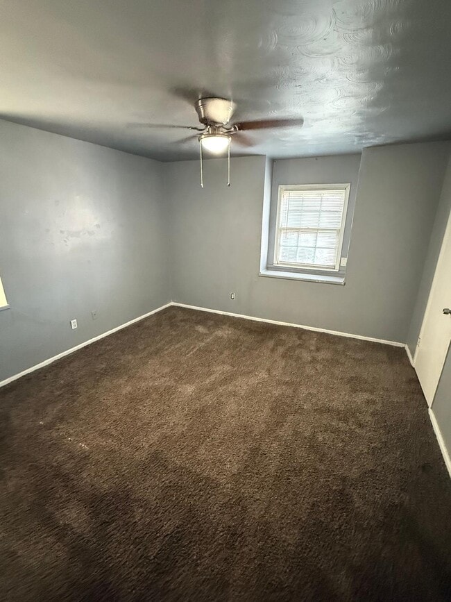 Photo - 2107 49th St