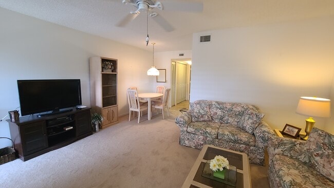 Photo - 510 SW South River Dr Unit 204