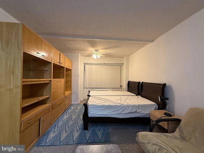 2141 I St NW Unit 109