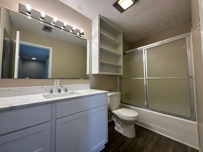 Photo - 3204 Cameron St Unit A