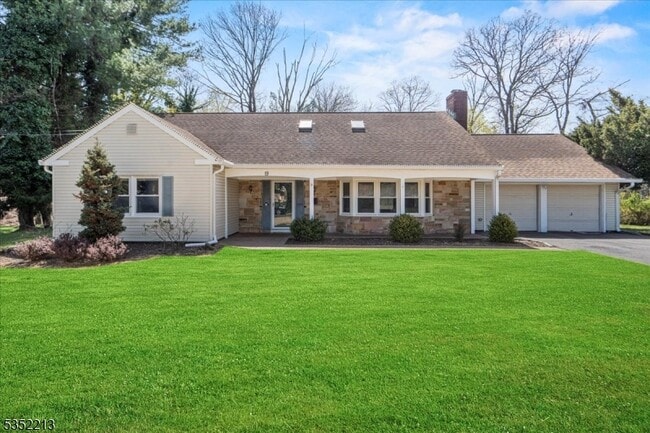 Photo - 19 Tunnell Rd