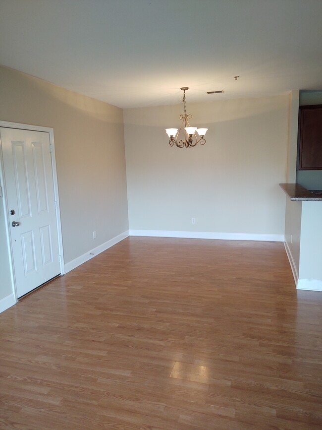 Photo - 7221 Althorp Way Unidad M10 Rental