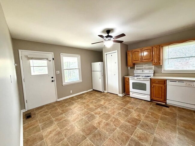 3507 Velma Dr