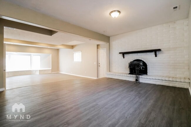 Photo - 5888 Cilma Dr