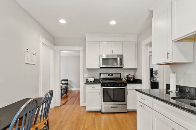 Photo - 9 Bailey St Unit 2