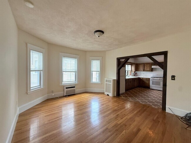 Building Photo - 186 Powder House Blvd Unit 2