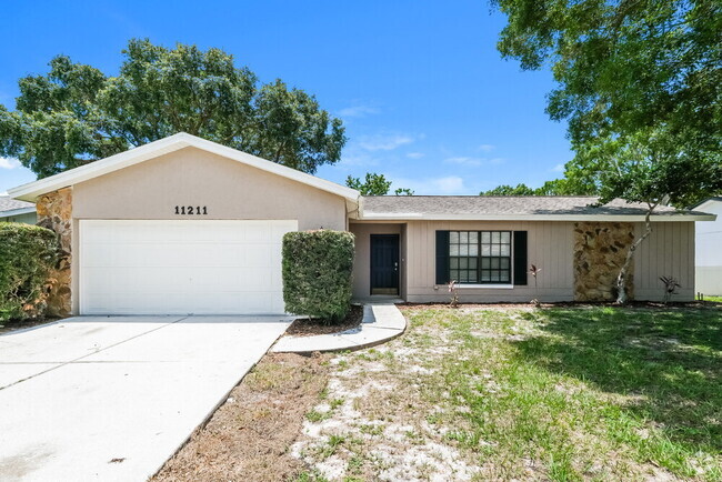 Building Photo - 11211 Fiddlewood Dr Rental