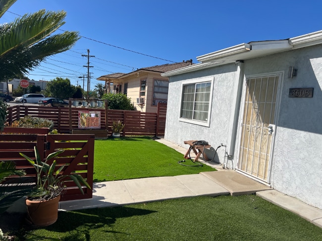 Photo - 3608 Collier Ave