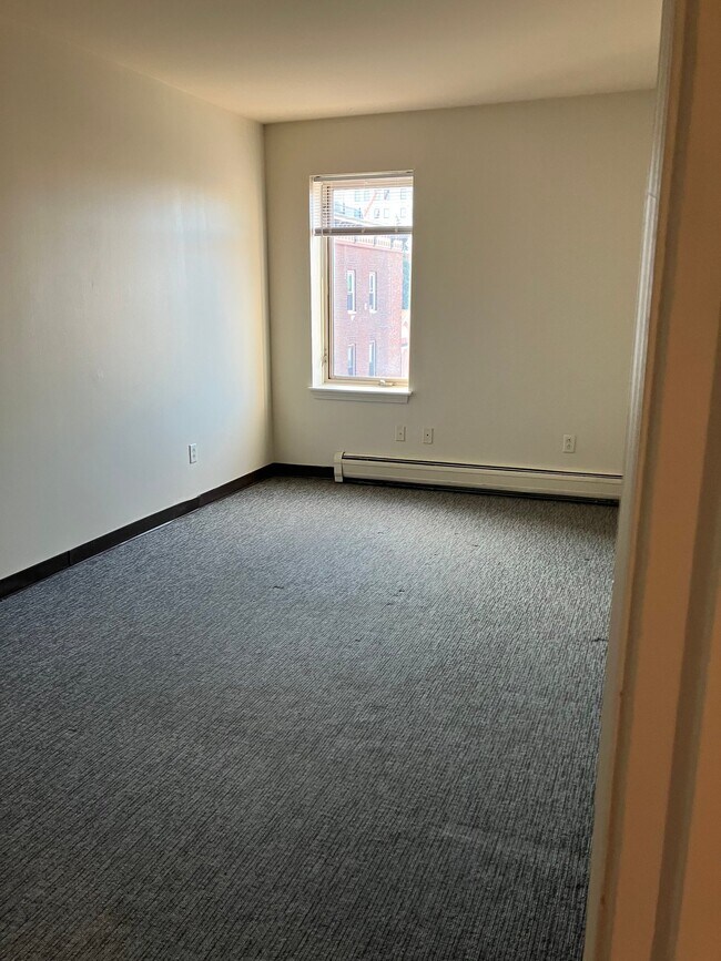 90 Pearl St Unit 301
