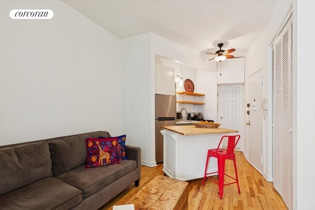 Photo - 205 E 89th St