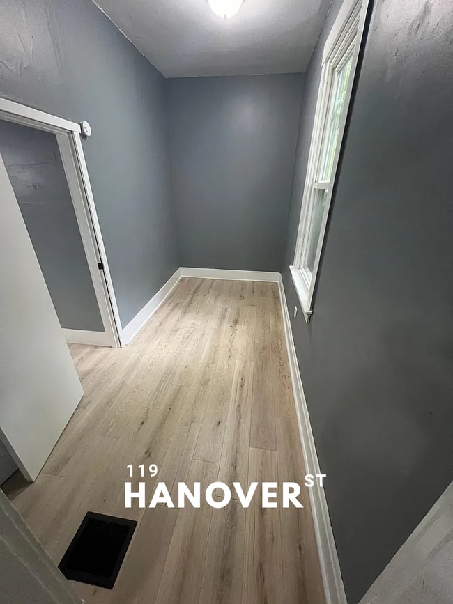 Photo - 119 Hanover Dr