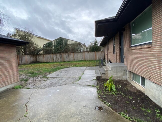 Photo - 10448 2nd Ave SW