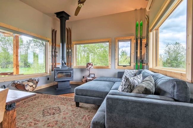 Building Photo - 1085 Rainbow Loop Unit ID1310749P Rental