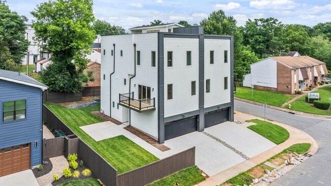 Photo - 129 French St Unit Side A