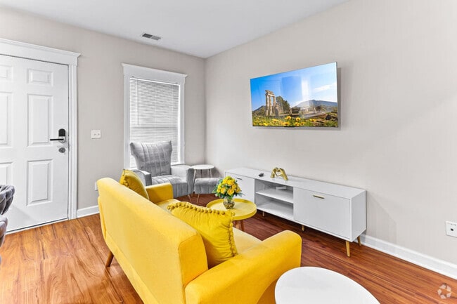 Building Photo - 701 E Kirby St Unit ID1228637P Rental