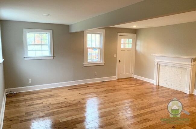 Photo - 19 Skyland Dr