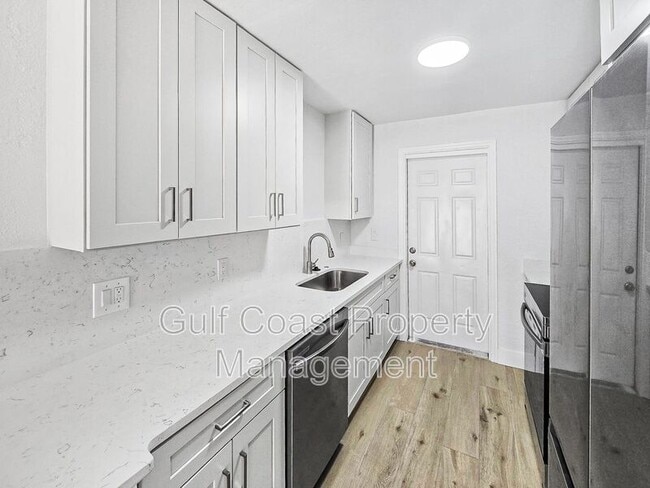 Photo - 516 12th St W Unit A