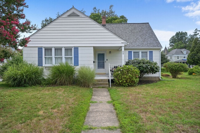 Building Photo - 212 American Ave