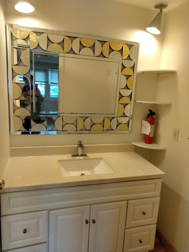 Photo - 340 Main St Unit 5