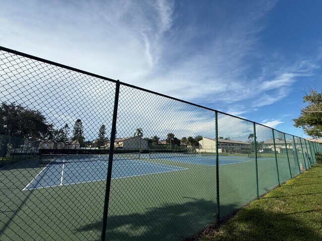 Building Photo - 9209 Seminole Blvd