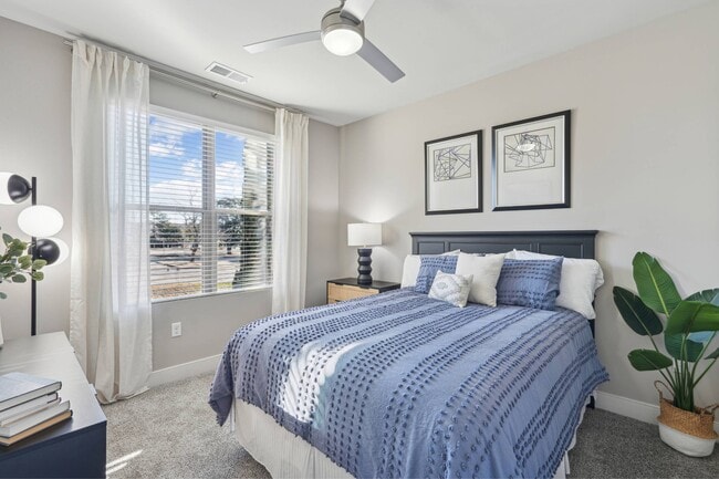 Photo - 605 West End