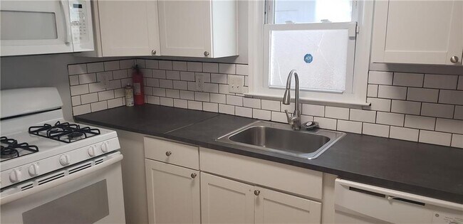 Photo - 760 Indian Lake Dr NW