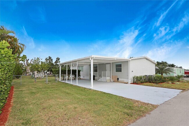 Photo - 19800 SW 180th Ave