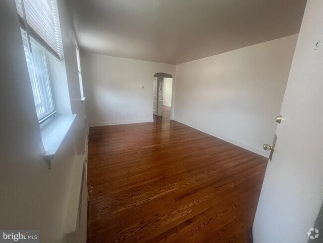Building Photo - 6846 Marshall Rd Rental