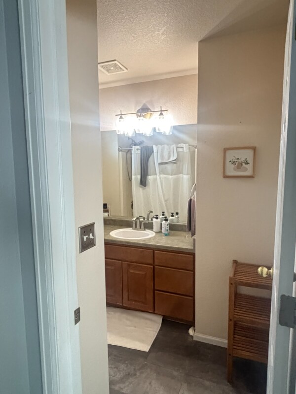 Photo - 10144 Madison St