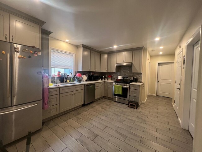 Photo - 12 Newcomb Pl Unit 2