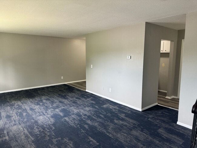 Photo - 1315 N Dowling Ave Unit #305