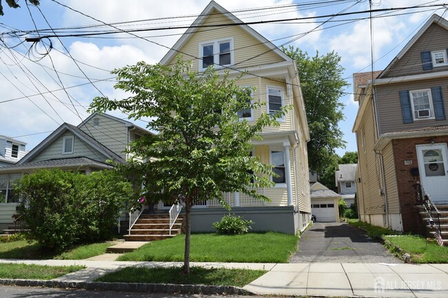 Photo - 157 Camden St Unit 1st F