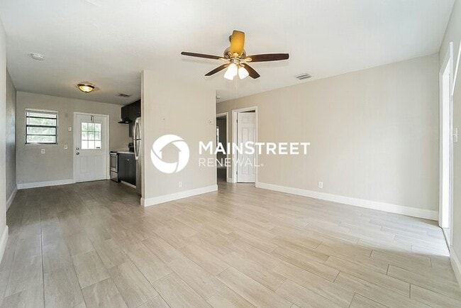 Photo - 2 Bedroom Pet-Friendly Home in Oakland Park, FL with Main Street Renewal