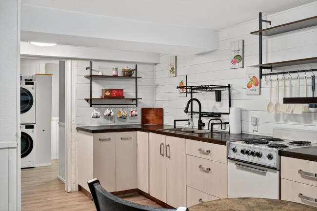 Photo - 1821 6th Ave Unidad C