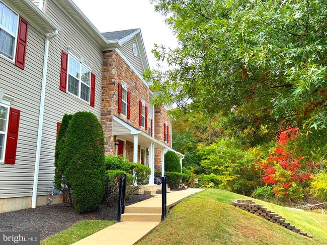 Photo - 406 Hosta Ct Townhome