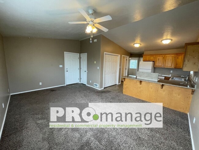 Photo - 2485 Pumice Dr Unidad 2485 #3