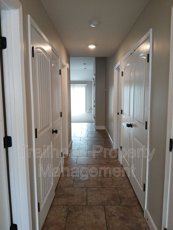 Photo - 9401 N Robinhood Ave