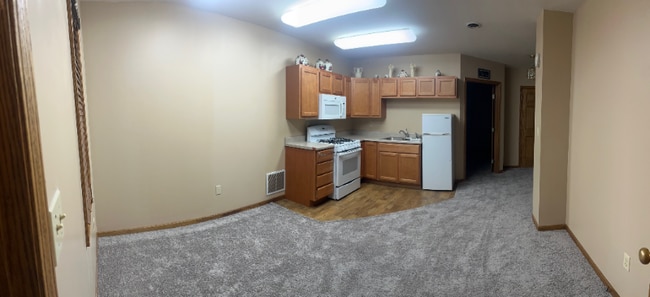 Building Photo - 103 N Market St Unit 102