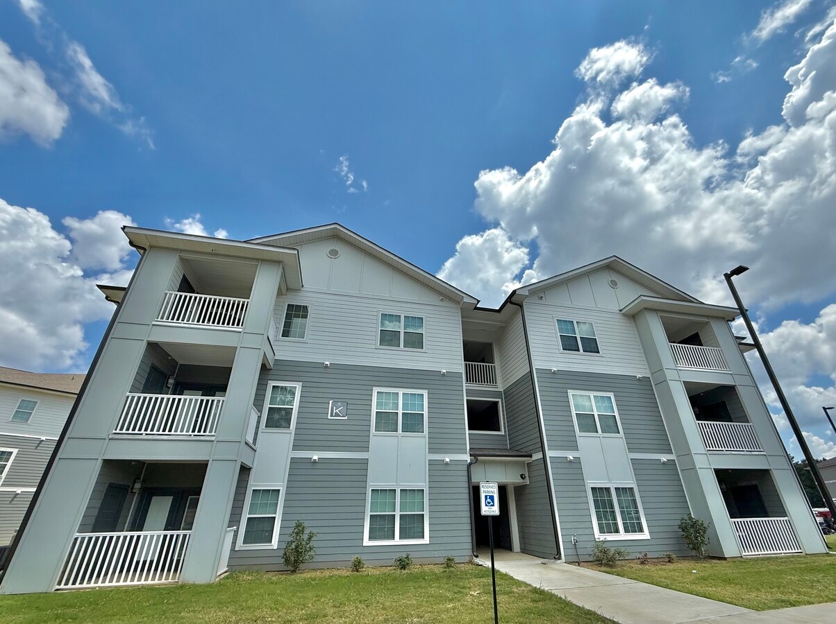 Ashford Park - Ashford Park Apartments
