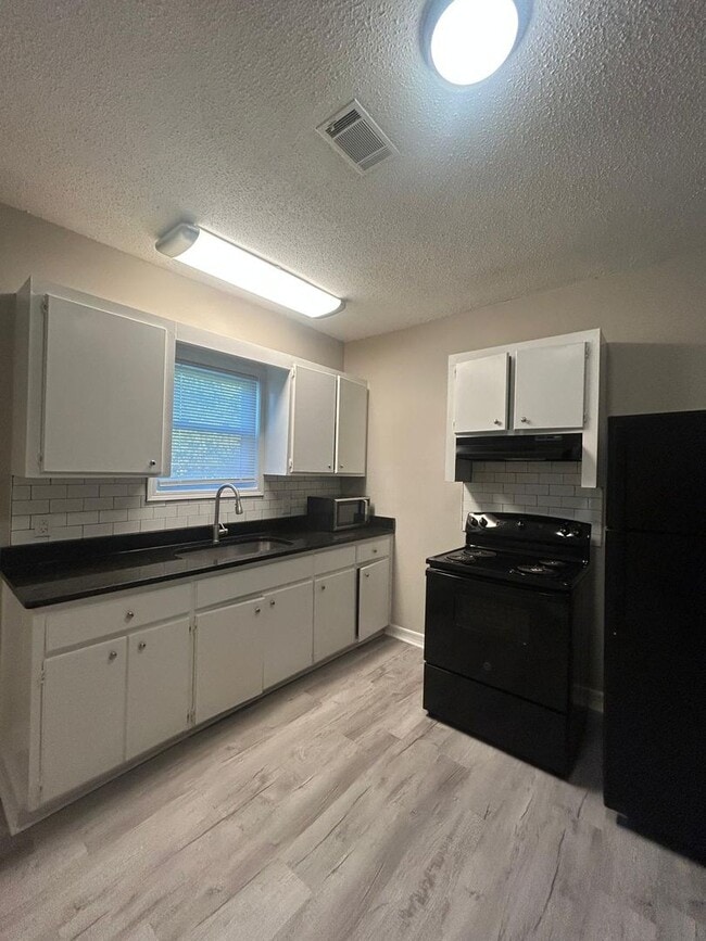 Photo - Fully Renovated Apartment Duplex Located in the Heart of Edgewood - 2227B