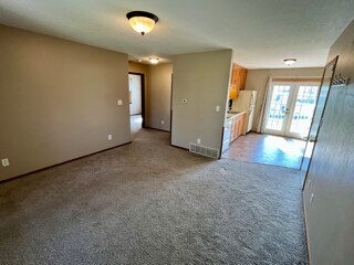 829 E 9th St S Unit #4