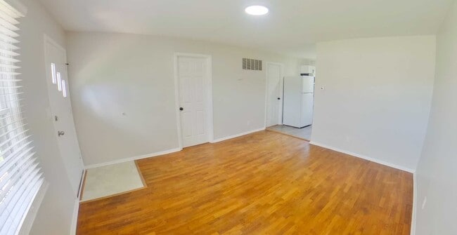 Photo - 3D Tour Available - Recently Remodeled + Fenced-in Yard + Washer & Dryer! Available September 3rd!