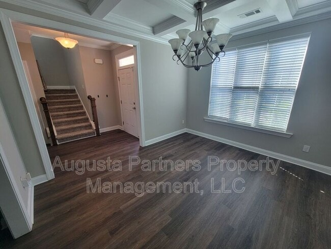 Photo - 1733 Ethan Way