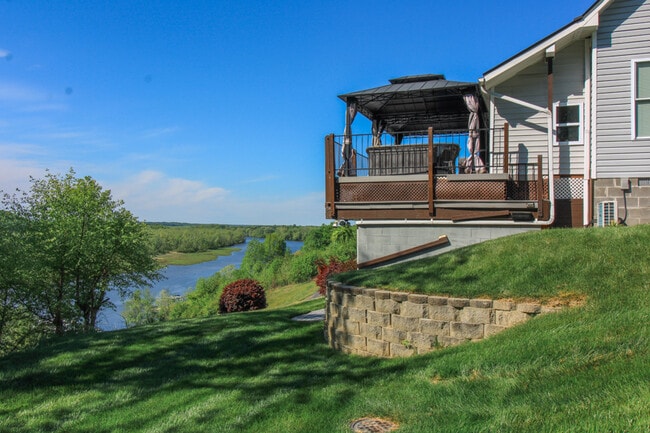 Photo - 511 Riverview Ct