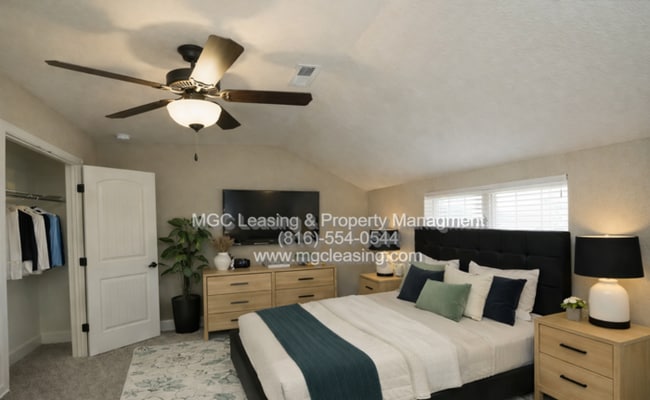 Photo - EAGLE CREEK LUXURY TOWNHOME